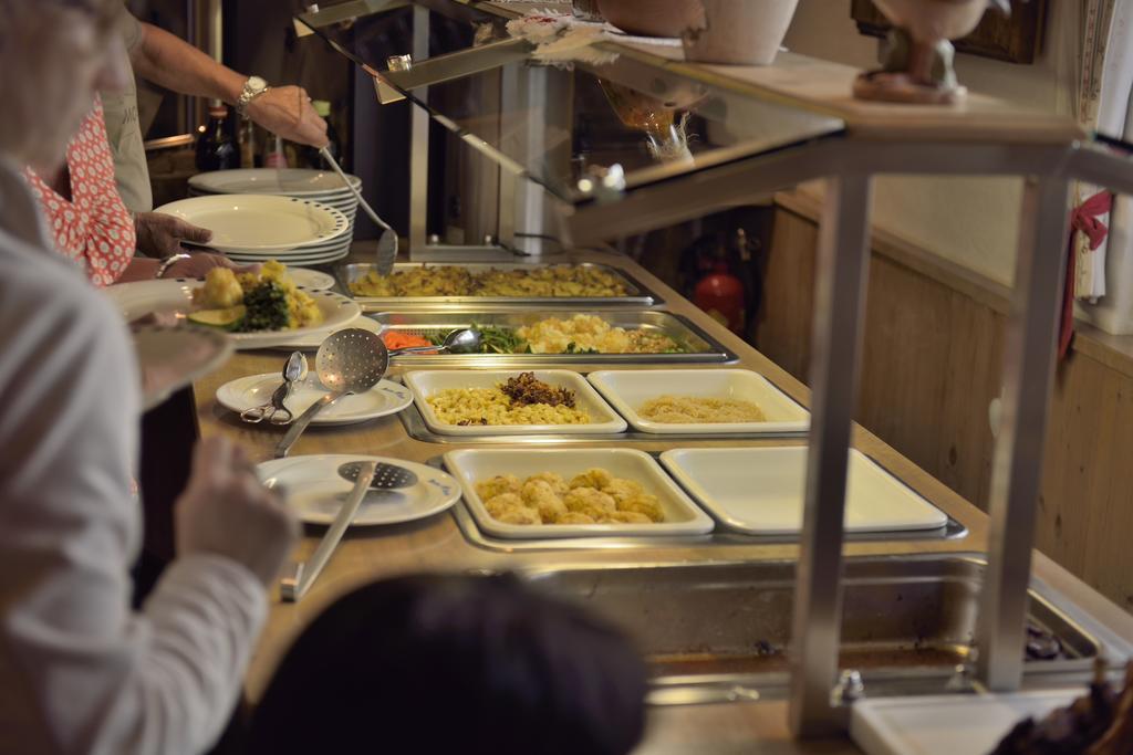 Hotel Traube Sankt Gallenkirch Ngoại thất bức ảnh